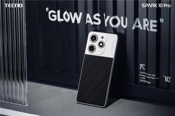 TECNO SPARK 10 系列推出升级素皮版：创新素皮 旗舰质感(图1)
