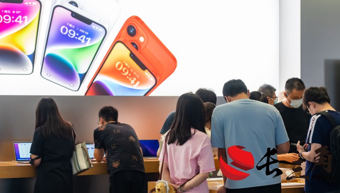 2025媒体管家：苹果市值一夜大涨1.5万亿元，反超英伟达重夺全球第二