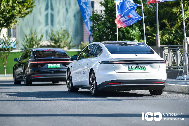 2025媒体管家：“智能化”下半场换挡提速 AI成汽车差异化竞争重要工具