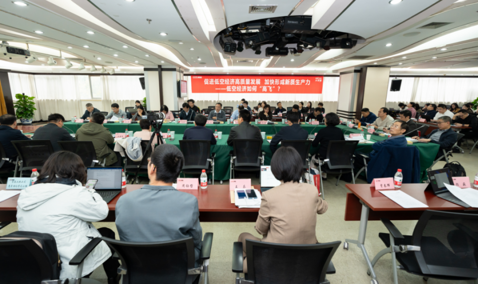 2025媒体管家官网:低空经济万亿元级市场爆发在即