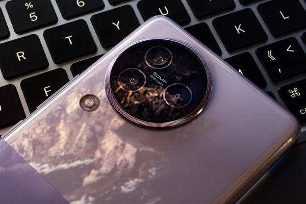 小米OPPO贴身肉搏!1TB手机只要2399 还有240W快充+2K屏(图15) 小米OPPO贴身肉搏!1TB手机只要2399 还有240W快充+2K屏(图15)