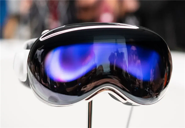 取代iPhone?苹果发布首款MR头显 真机首秀来了:2.5万必买?(图1) 取代iPhone?苹果发布首款MR头显 真机首秀来了:2.5万必买?(图1)