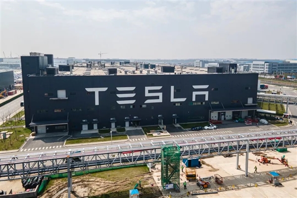 特斯拉又便宜了！Model 3优惠2万清库存：新的要来了(图6)