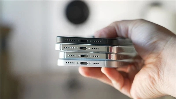 iPhone 15系列四款机模上手：全系USB(图3)