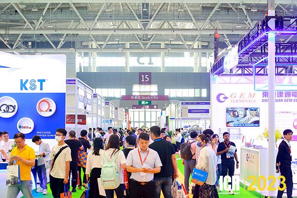 ICH连接器线束加工展会16日在深圳开幕  客流如潮(图2)