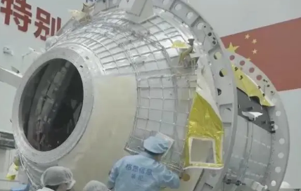 轻舟货运飞船首次亮相 中国空间站将迎来“商业化货运”