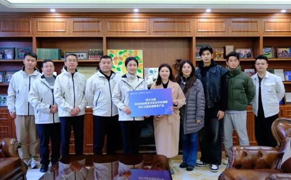 以AI为桥  问教于师：阿尔法蛋AI公益走进杭州两校  共探智慧教学新路径(图1)