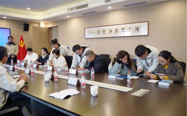 以AI为桥  问教于师：阿尔法蛋AI公益走进杭州两校  共探智慧教学新路径(图9)