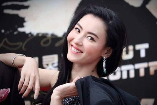 张柏芝被前经纪人索赔千万片酬 庭审情绪失控落泪(图2)