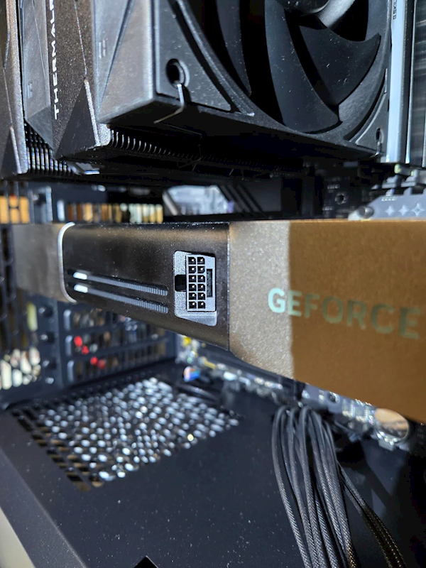 NVIDIA售后双标：1万美元显卡坏了免费换 1千美元的不管(图2)