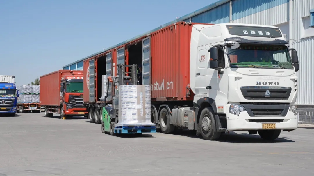 二十四节气看蒙牛丨芒种走进位于“黄金奶源带”的蒙牛察北工厂(图2)