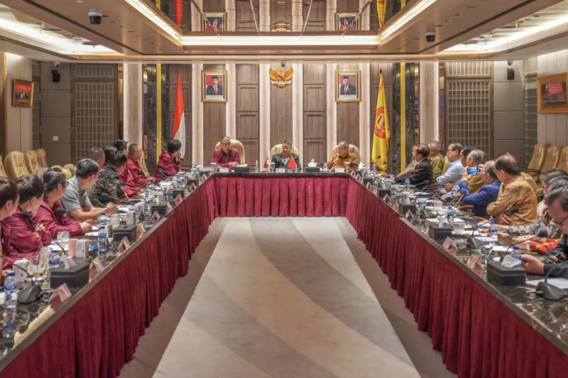 中国酱酒世界行在雅加达掀起热潮，酣客君丰与印尼中华总商会共绘“南洋画卷”(图1)